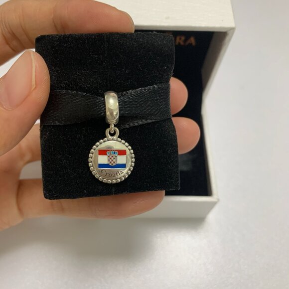 Pandora Croatia Flag Exclusive Charm Pendant - Picture 1 of 4